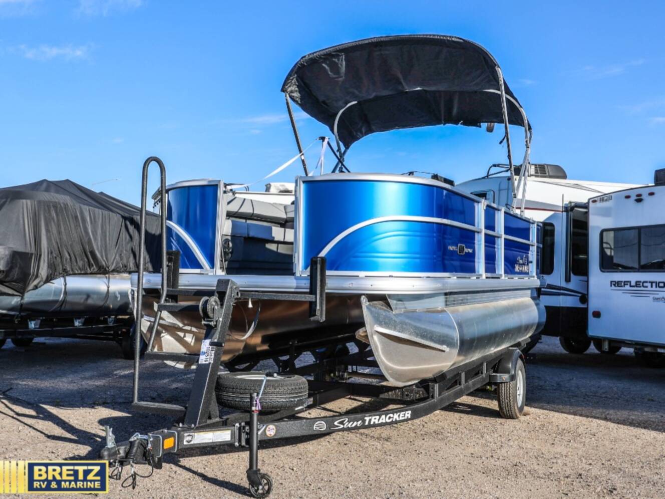 A photo of this 2026 Sun Tracker Party Barge 18 DLX