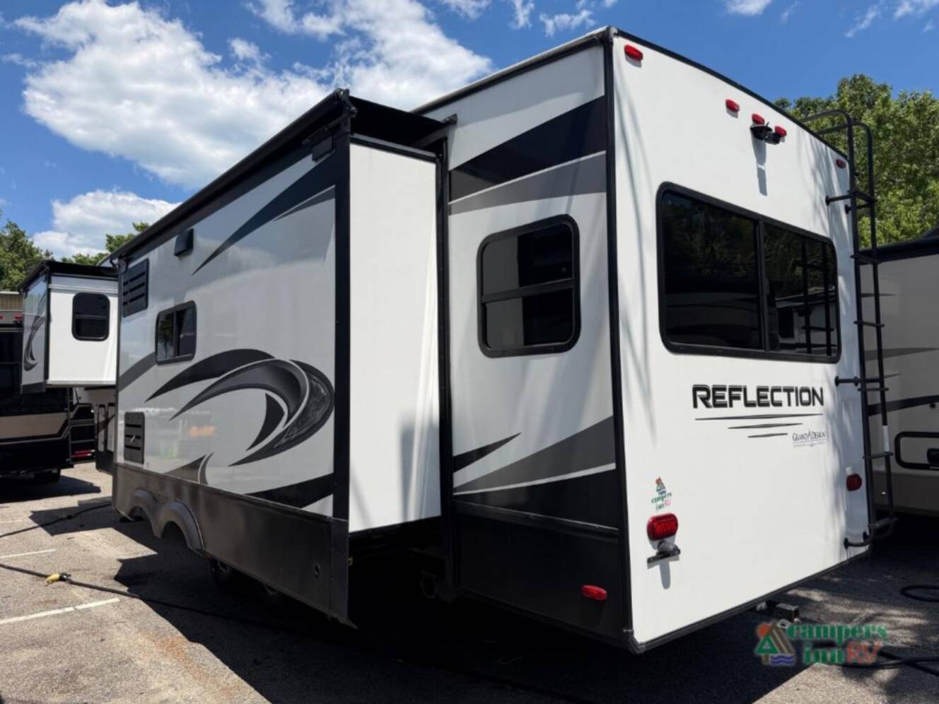 A photo of this 2022 Grand Design Reflection 337RLS