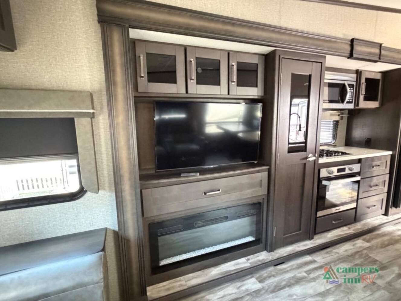 A photo of this 2022 Grand Design Reflection 337RLS