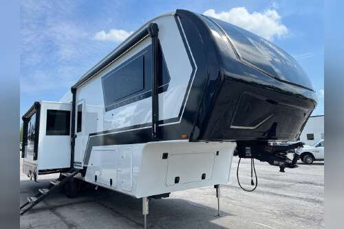 2027 Brinkley Model Z 3100 in north tonawanda NY