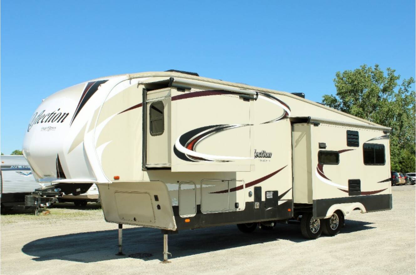 A photo of this 2016 Grand Design Reflection 318RST