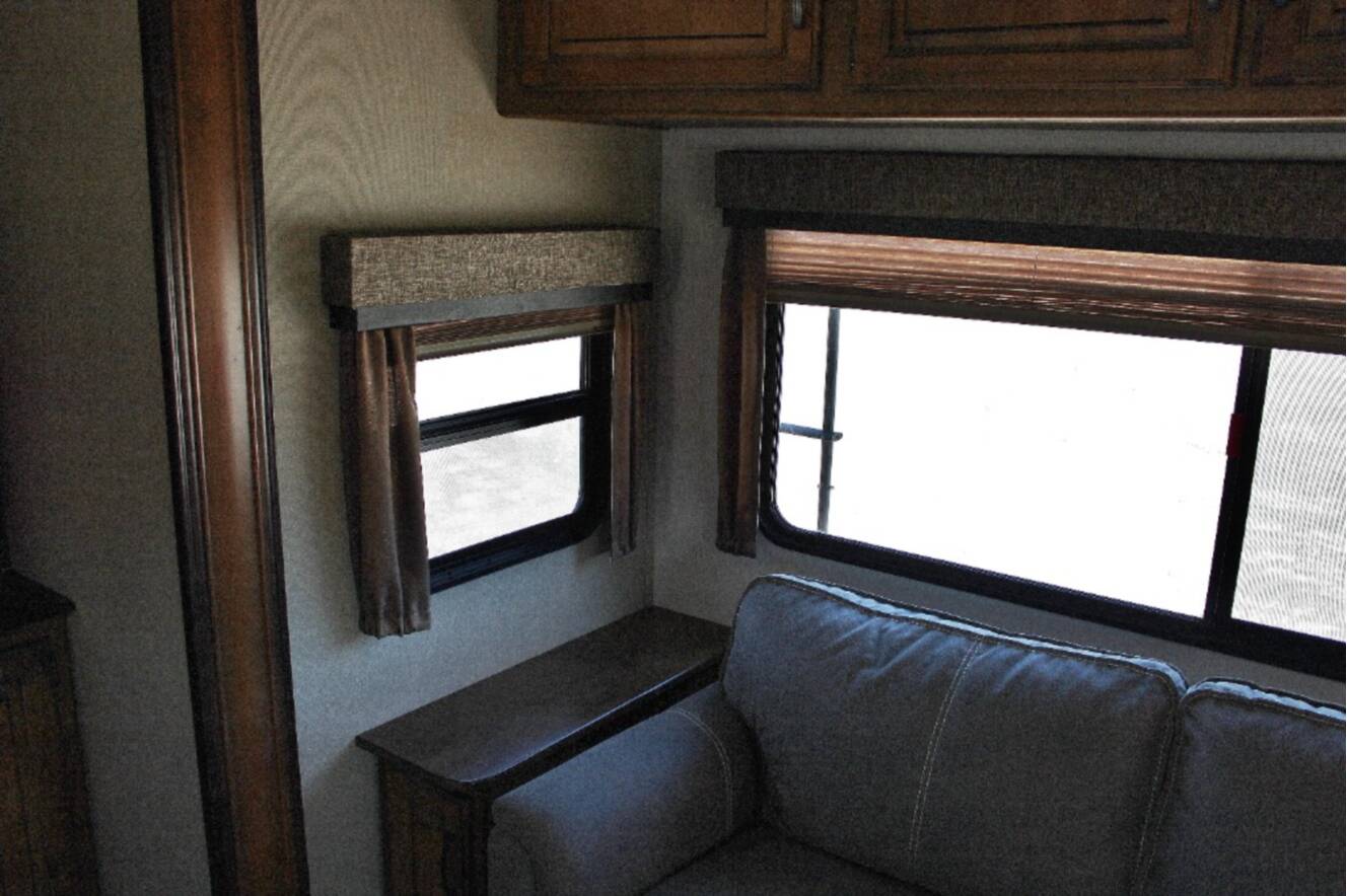 A photo of this 2016 Grand Design Reflection 318RST