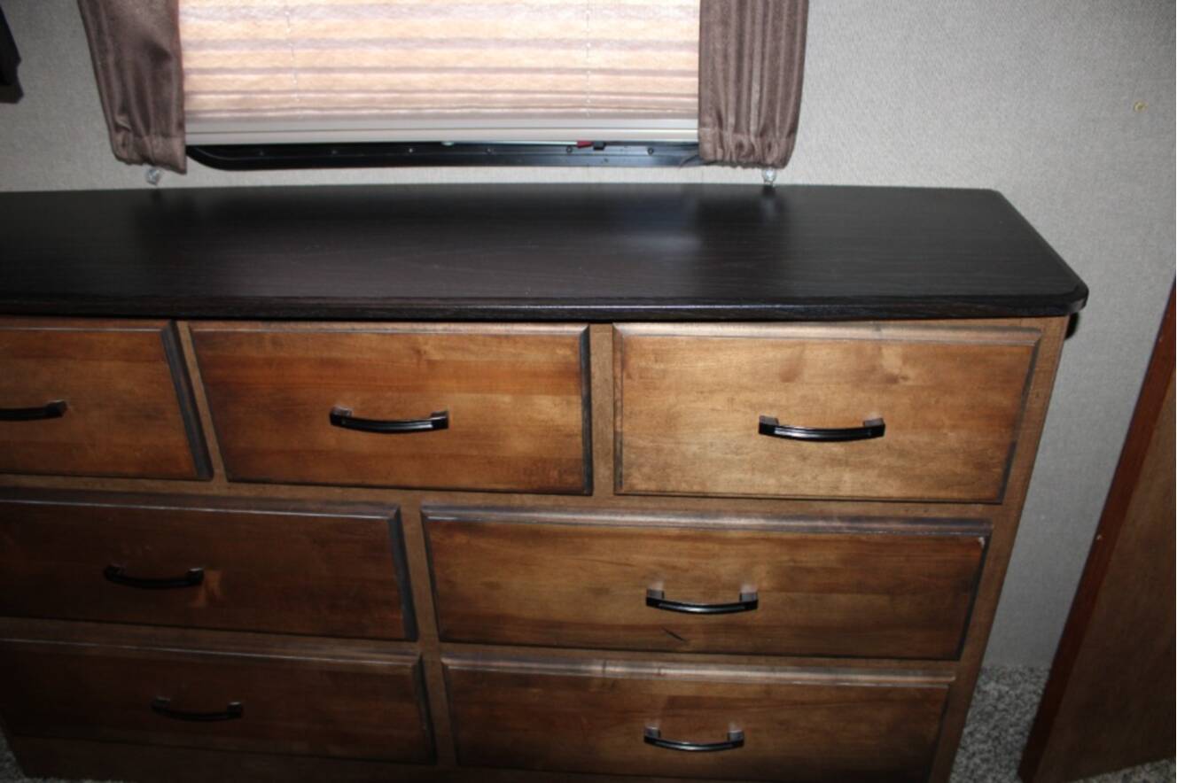 A photo of this 2016 Grand Design Reflection 318RST
