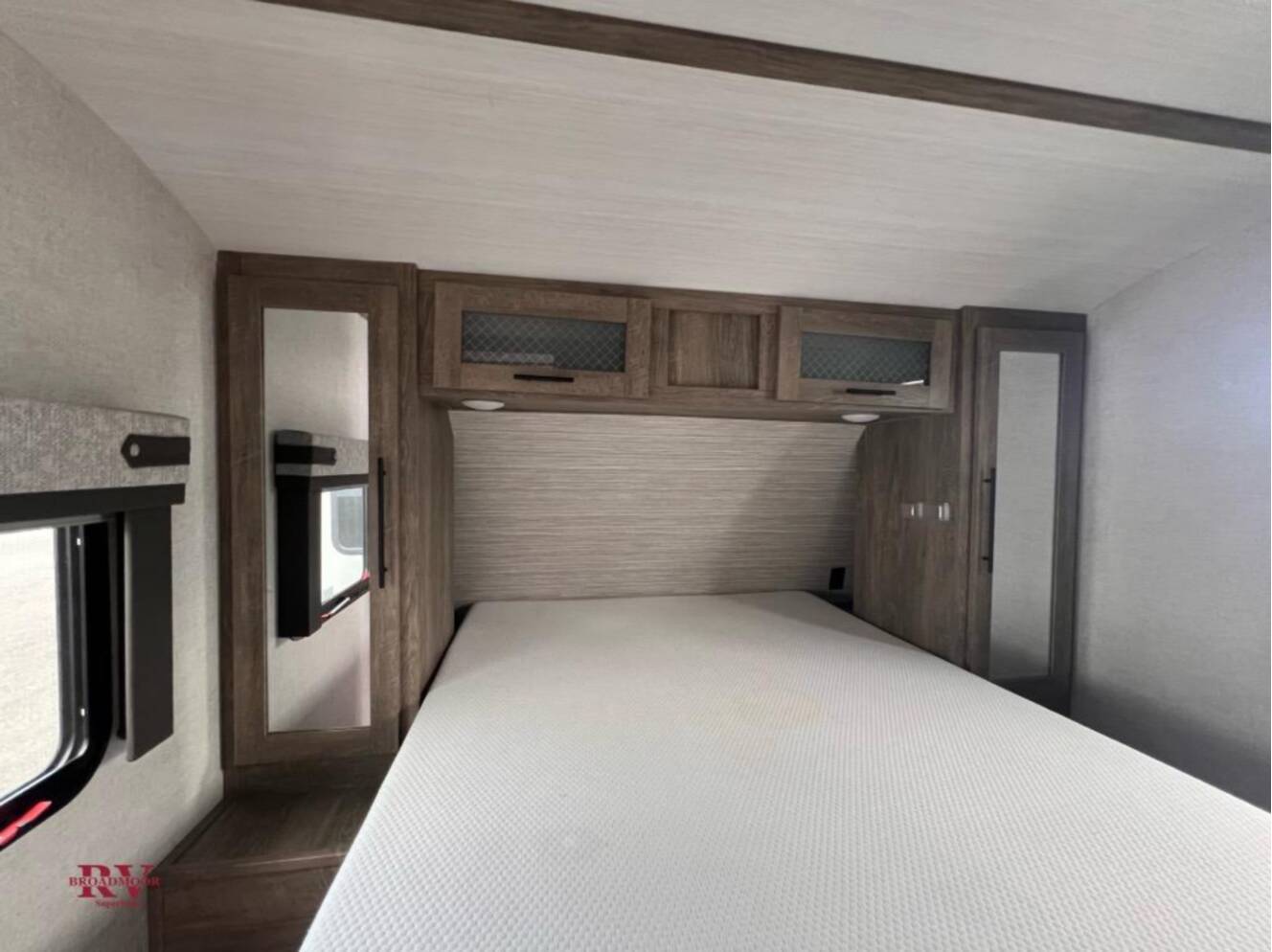 A photo of this 2021 Forest River Rv Salem Hemisphere Hyper-Lyte 26BHHL