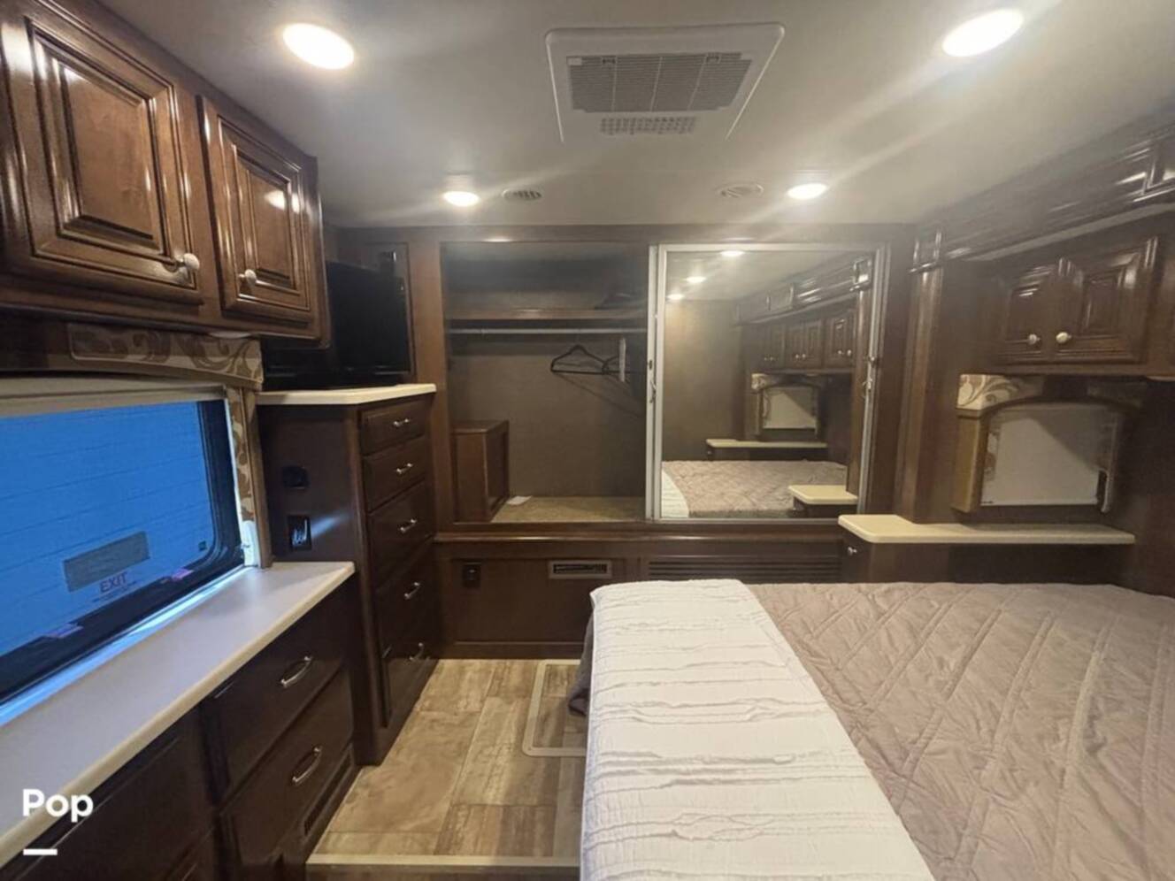 A photo of this 2017 Thor Motor Coach Palazzo 33.4