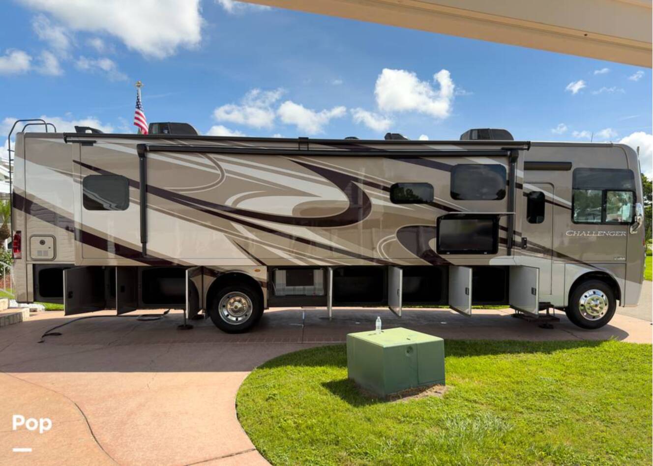 A photo of this 2020 Thor Motor Coach Challenger 37FH