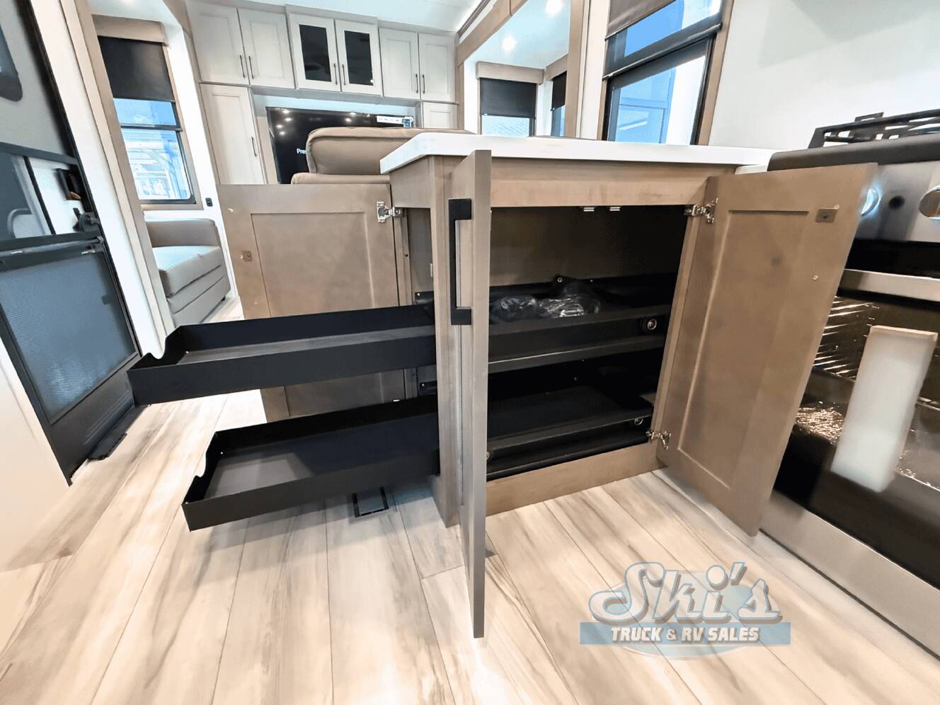 A photo of this 2026 Kz Rv Durango Gold G393MKF