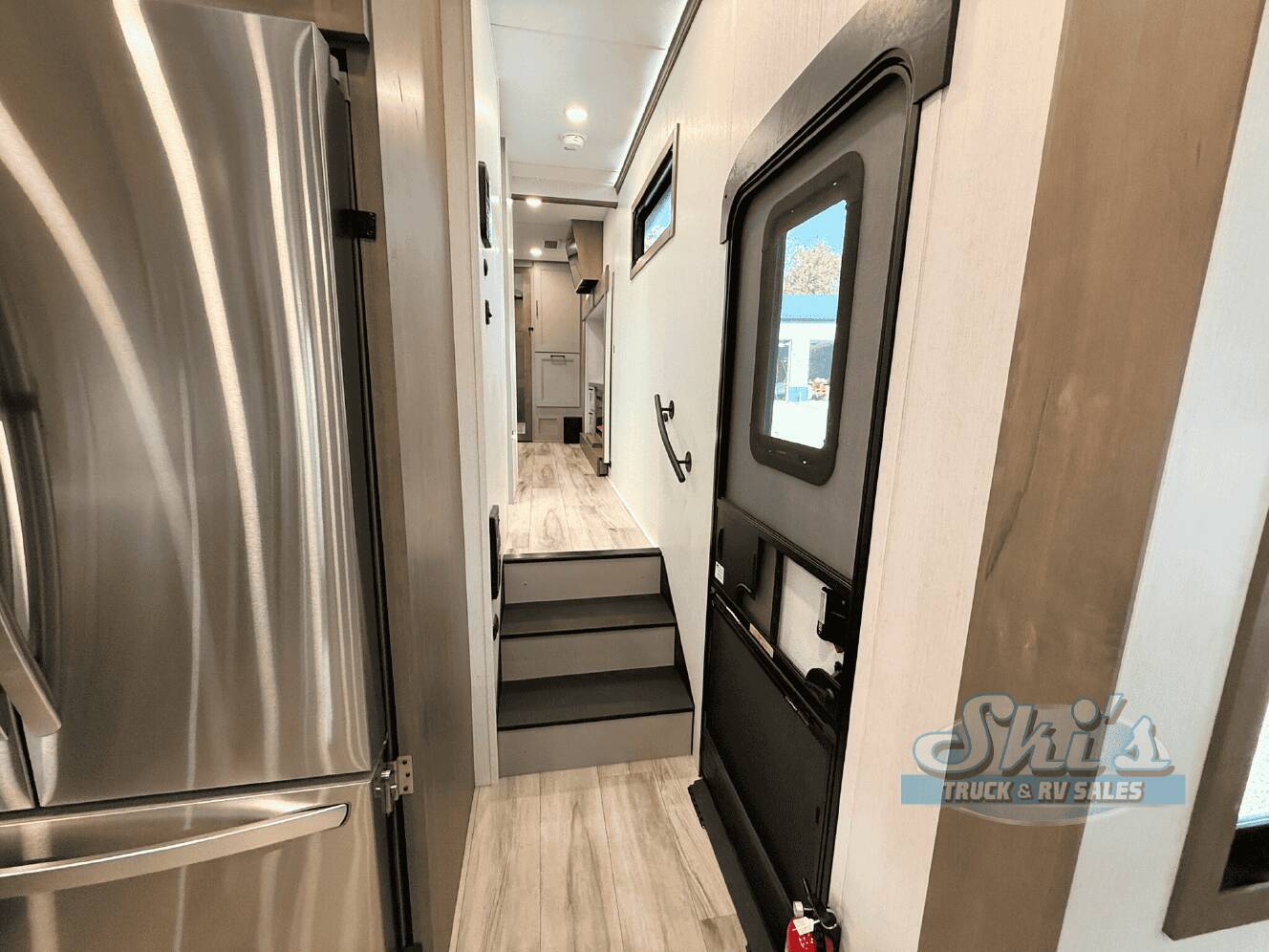 A photo of this 2026 Kz Rv Durango Gold G393MKF