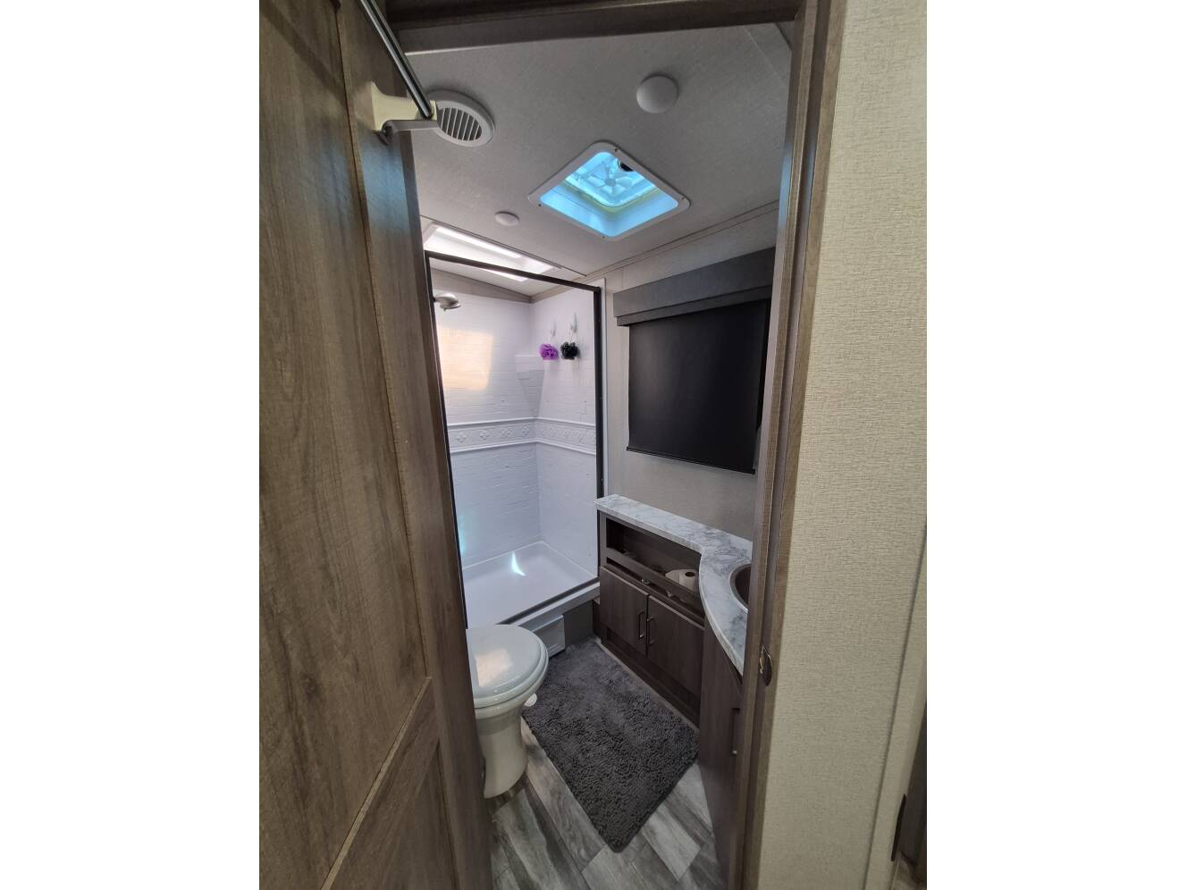 A photo of this 2023 Grand Design IMAGINE 2800BH