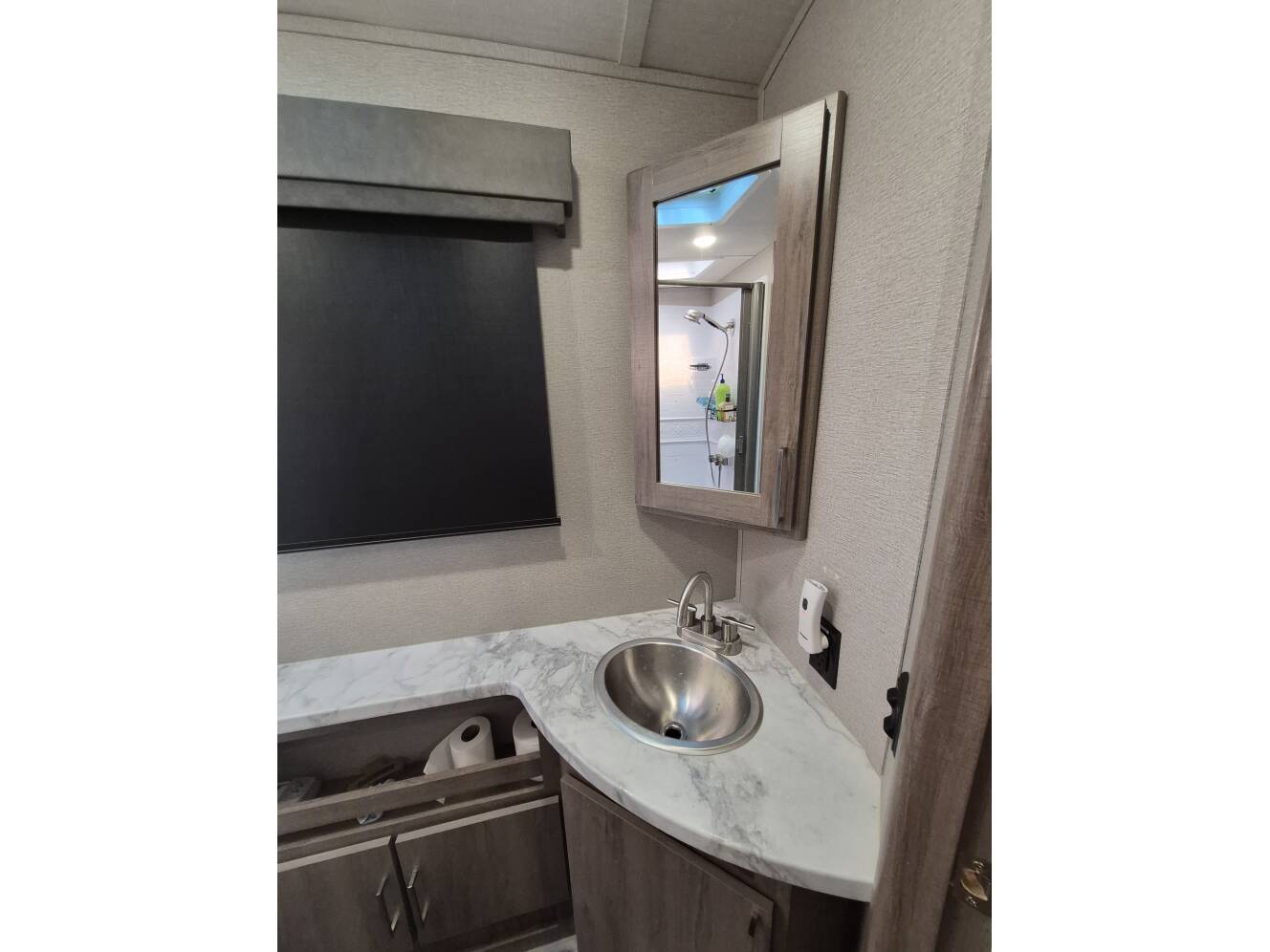 A photo of this 2023 Grand Design IMAGINE 2800BH