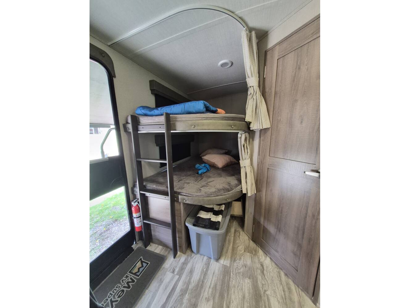 A photo of this 2023 Grand Design IMAGINE 2800BH