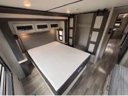 2022 Keystone Sprinter Limited (Travel Trailer) 333FKS