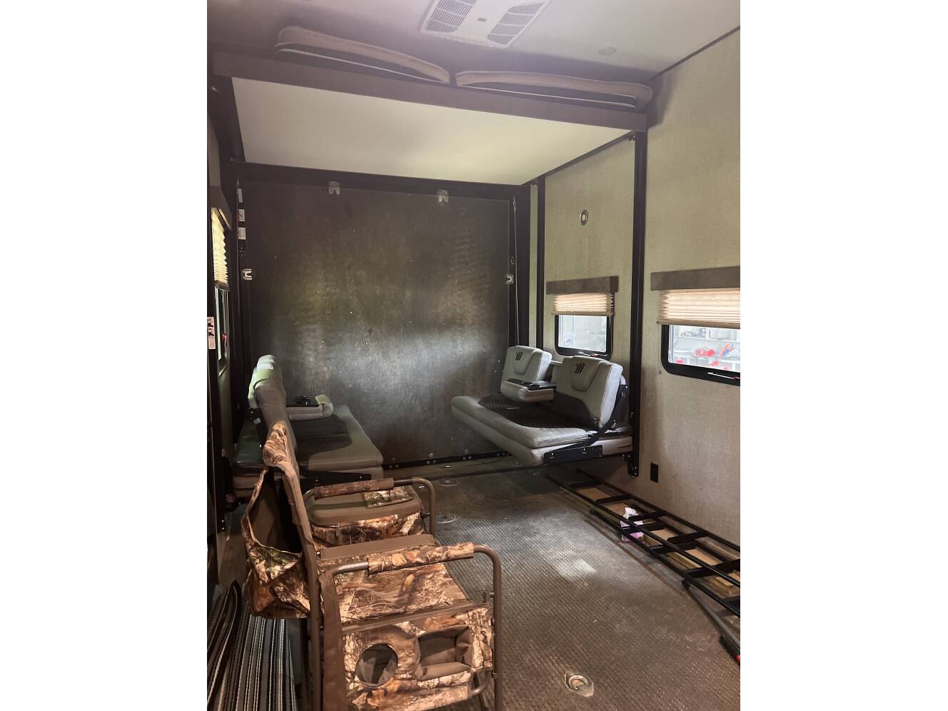 A photo of this 2020 Grand Design MOMENTUM G-CLASS 350G