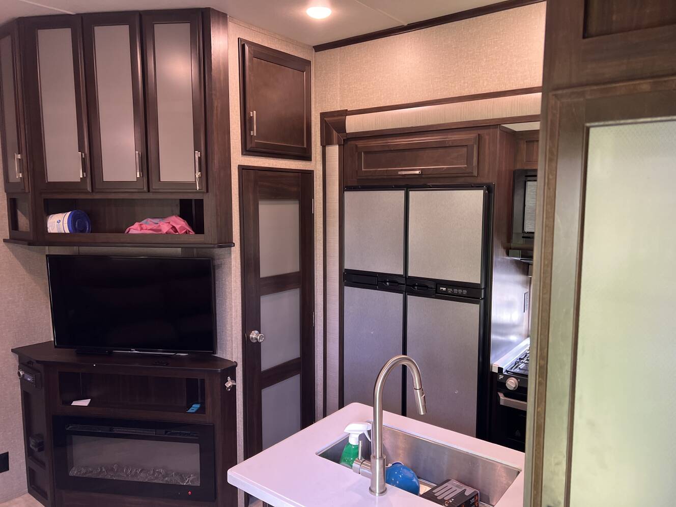 A photo of this 2020 Grand Design MOMENTUM G-CLASS 350G