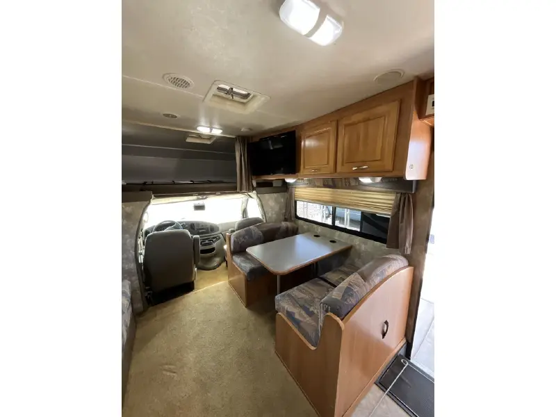2006 COACHMEN FREELANDER 3100SO