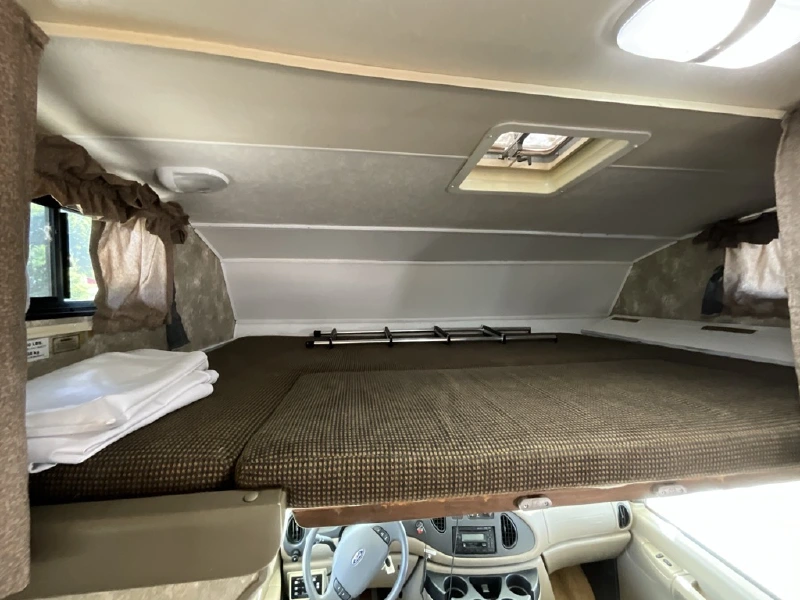2006 COACHMEN FREELANDER 3100SO