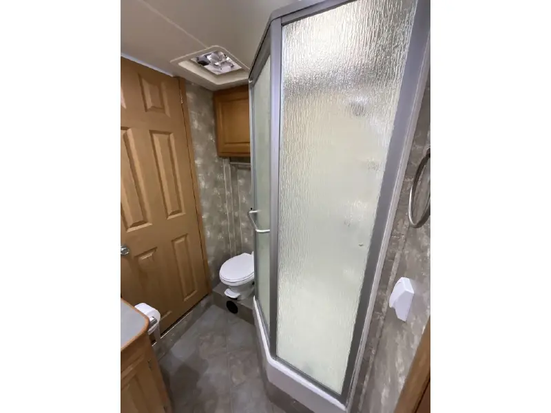 2006 COACHMEN FREELANDER 3100SO