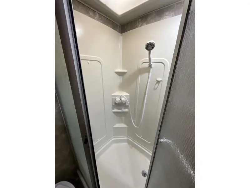 2006 COACHMEN FREELANDER 3100SO
