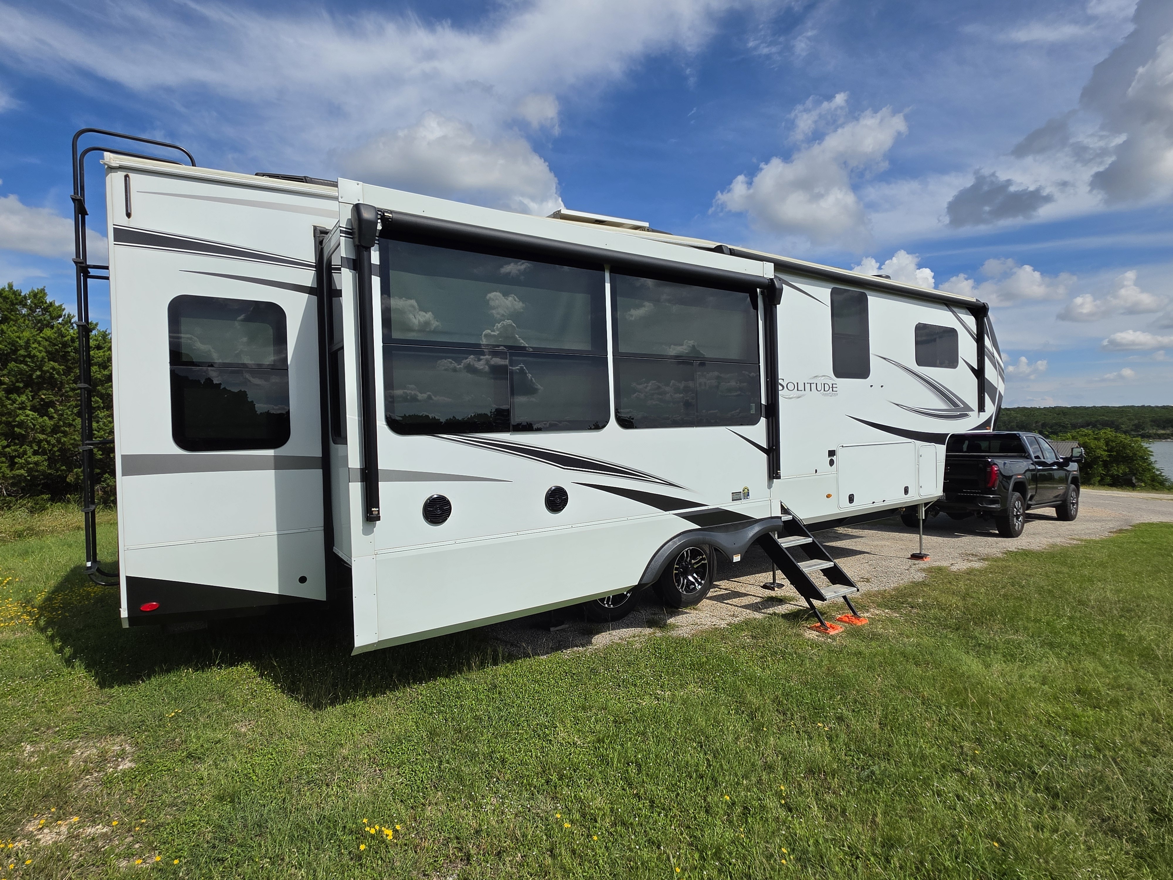 2024 Grand Design SOLITUDE 370DV in cedar park TX
