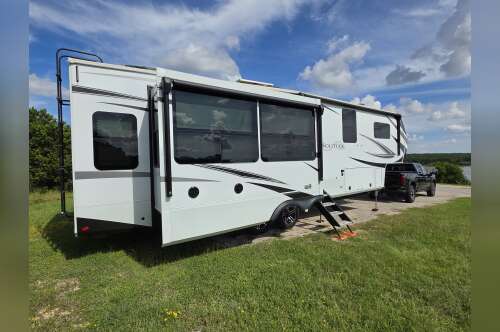 2024 Grand Design SOLITUDE 370DV in cedar park TX