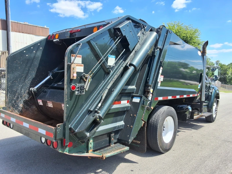 2012 FORD F750