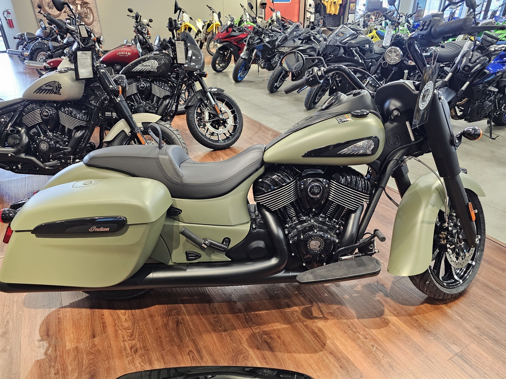 2025 Indian Motorcycle Springfield® Dark Horse® DARK HORSE in Bettendorf, IA