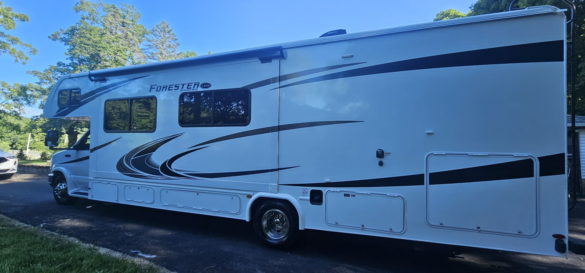 2020 Forest River FORESTER CLASSIC 3011DS in monroe NY