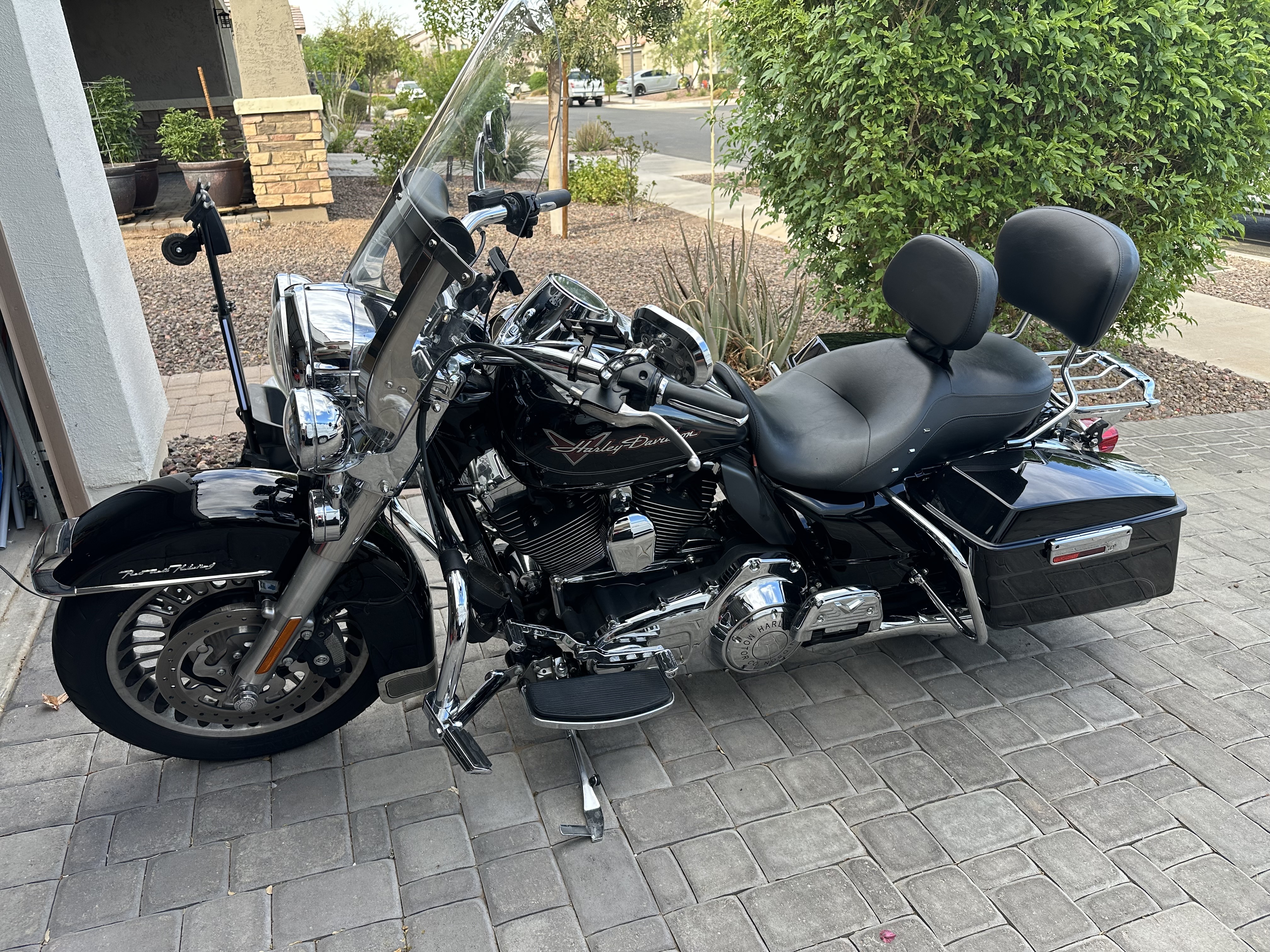 2011 Harley-Davidson ROAD KING BASE BASE in Surprise, AZ