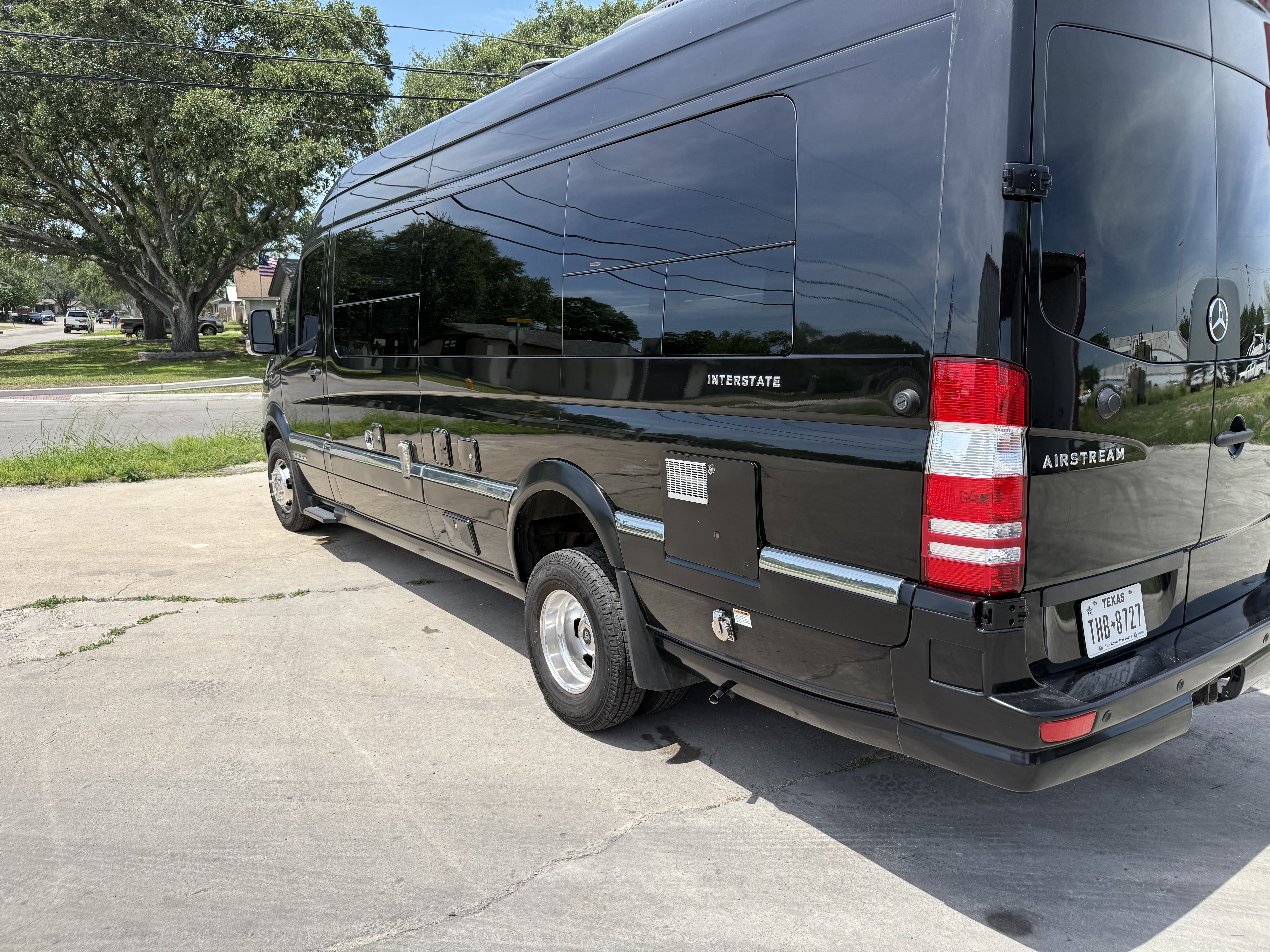 2017 Airstream INTERSTATE GRAND TOUR EXT 3500 in corpus christi TX