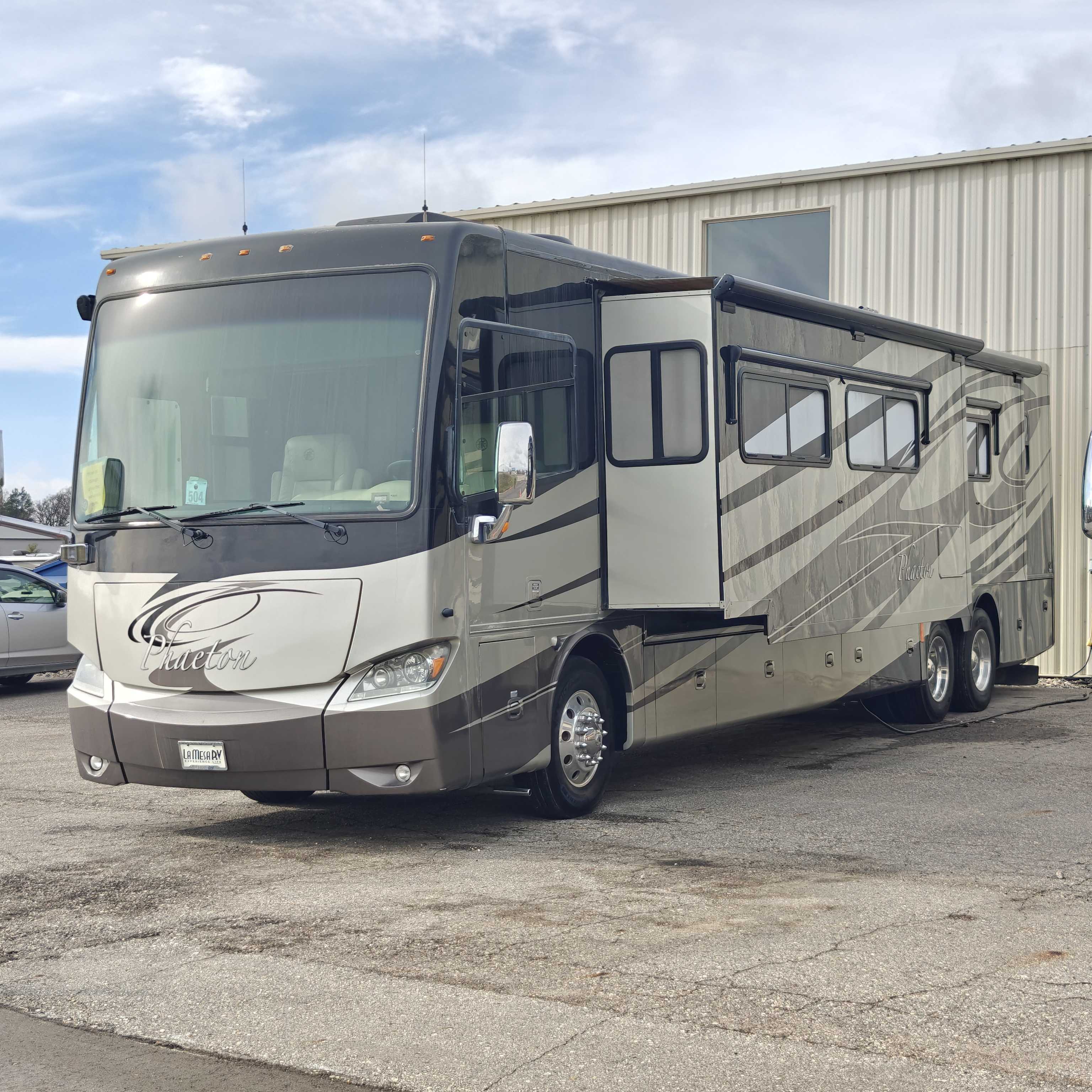 2011 Tiffin Motorhomes PHAETON 37 IH RV