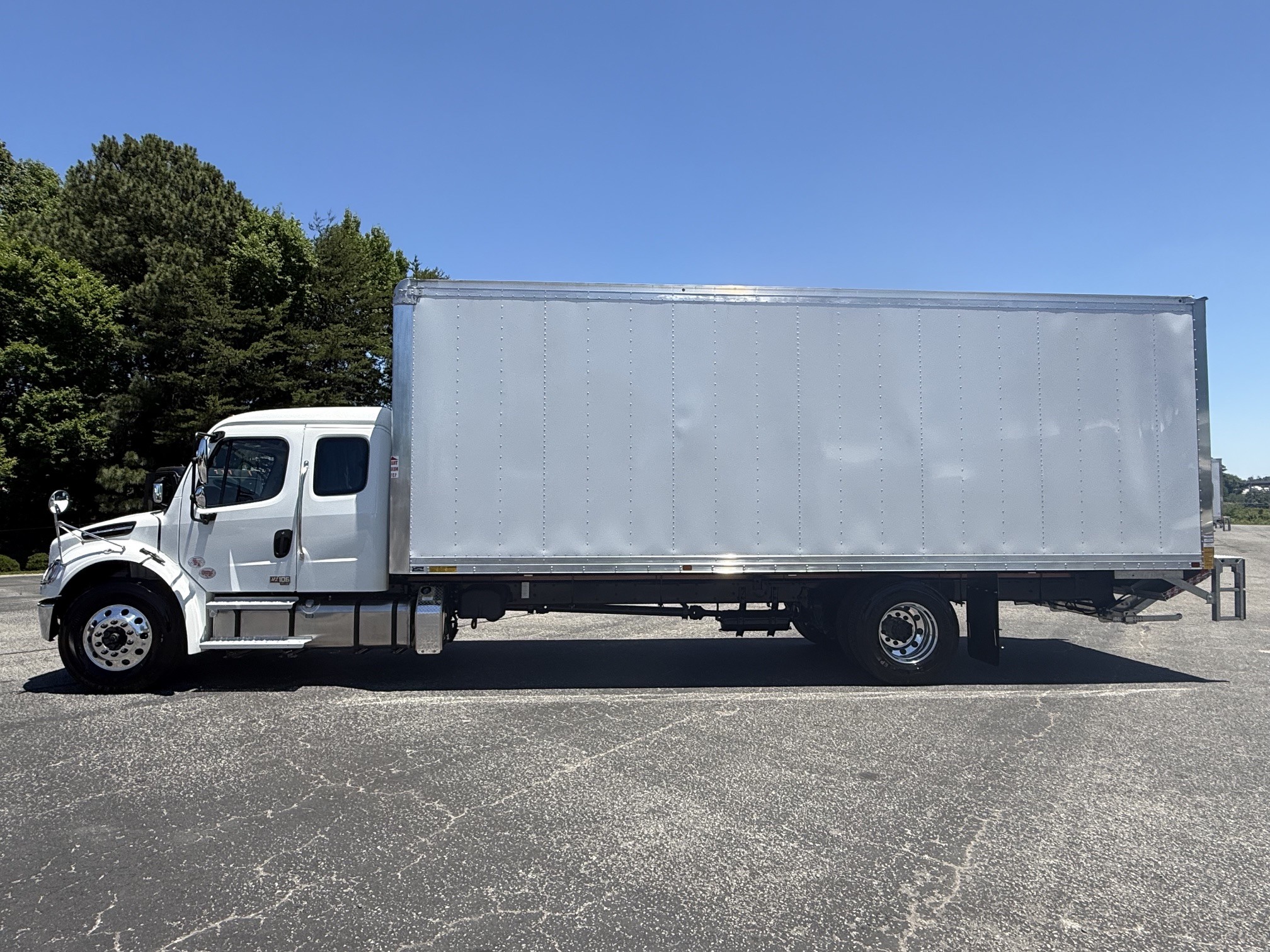 2027 FREIGHTLINER BUSINESS CLASS M2 106 in Greensboro, NC
