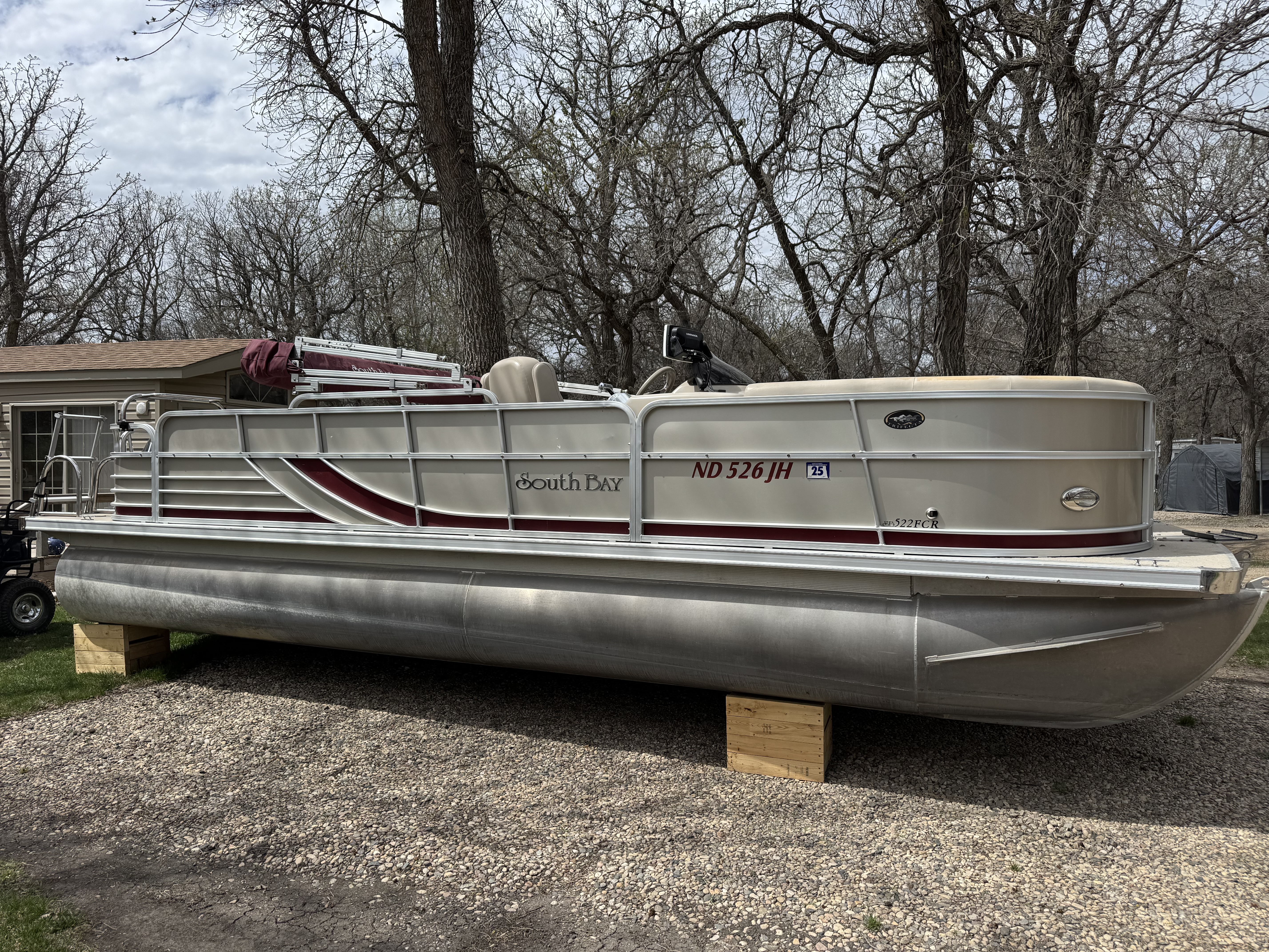 2012 South Bay 522 FCR Tritoon in devils lake ND
