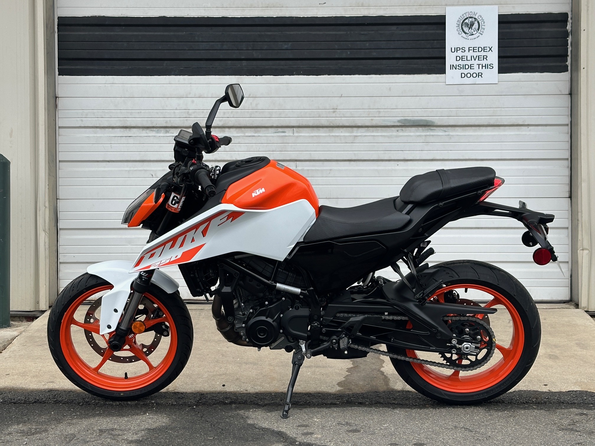 2024 KTM DUKE 250 250 in Durham, NC