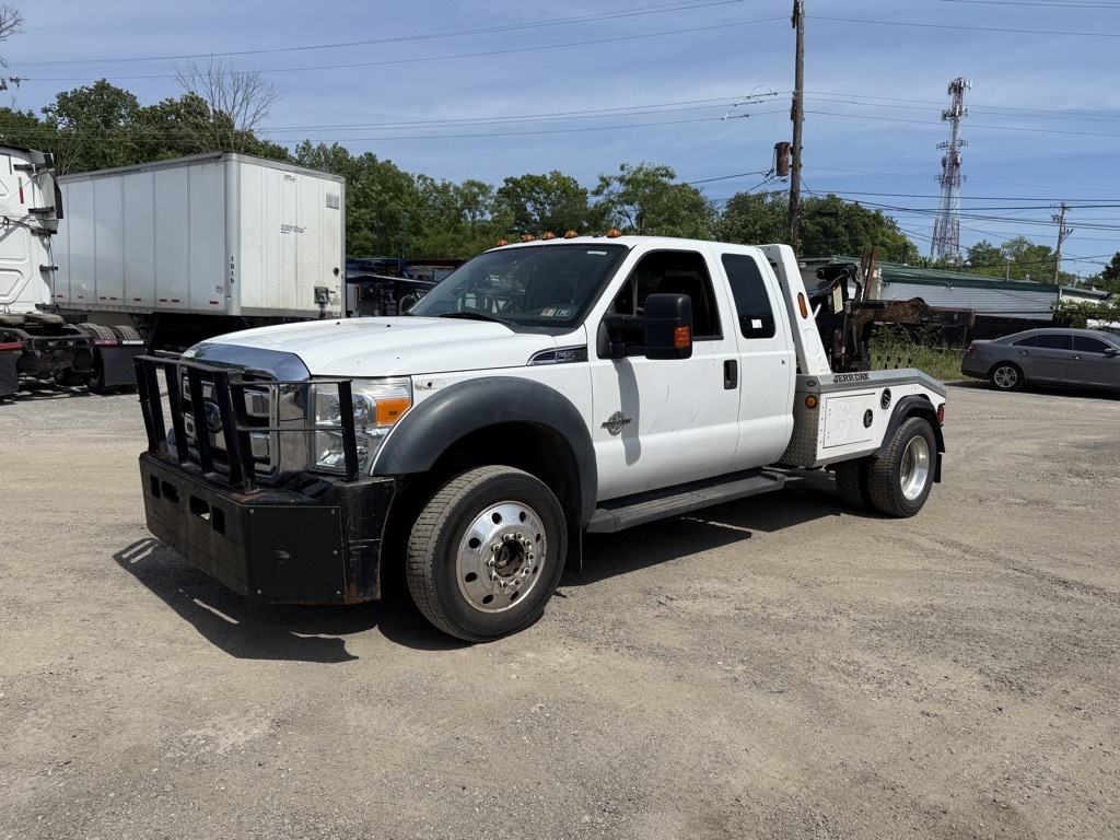 2015 FORD f550 4x4 tow truck in West Chester, PA
