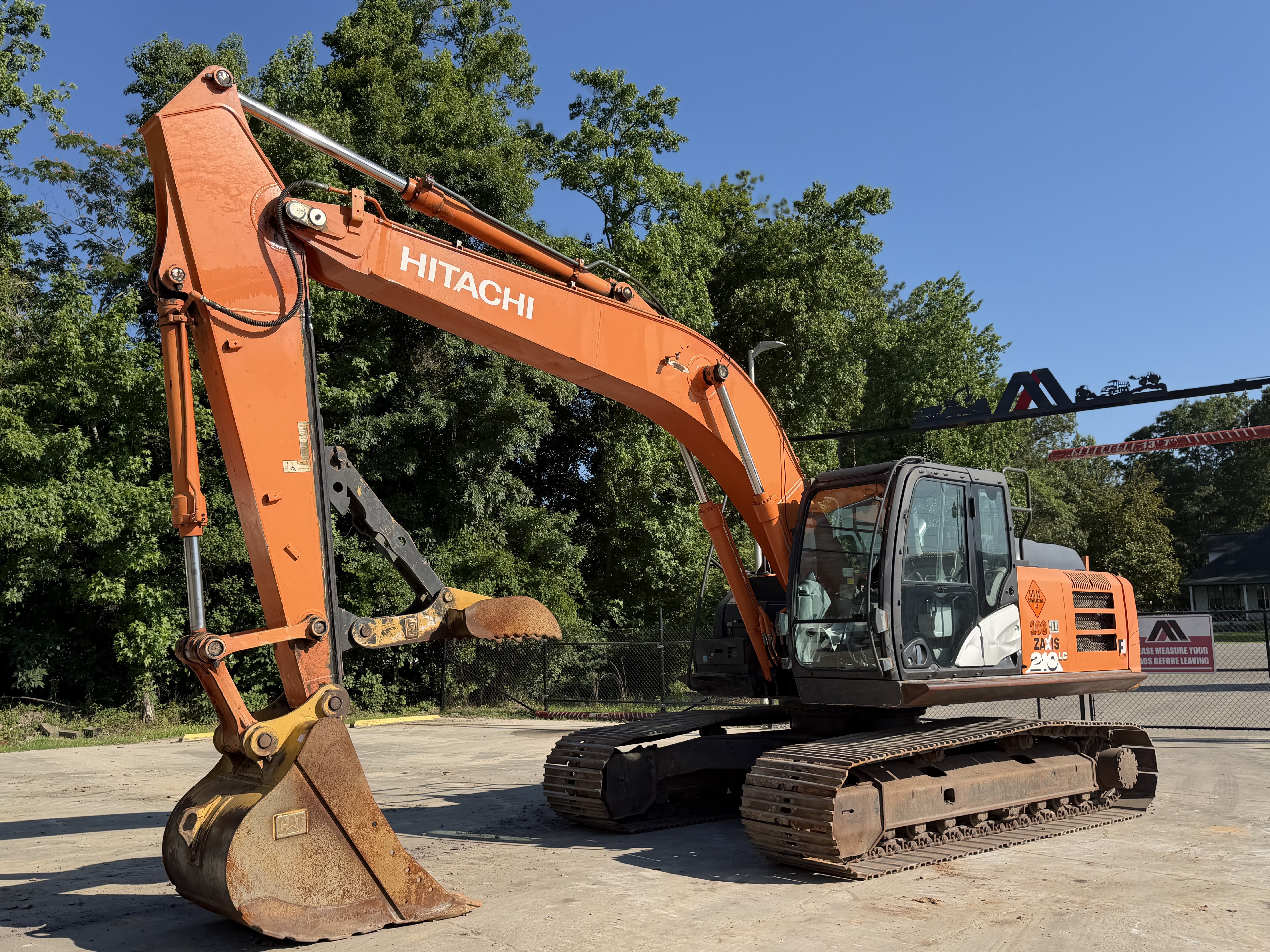 2017 HITACHI ZX210LC-6N in Leland, NC
