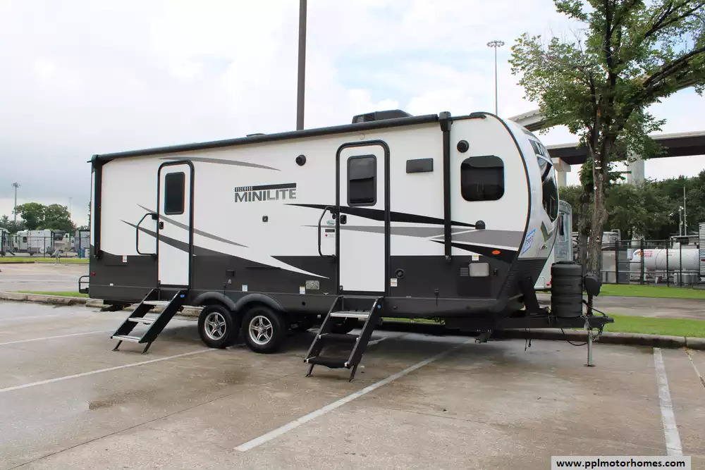 2024 Forest River Rockwood Mini Lite 2516S in houston TX