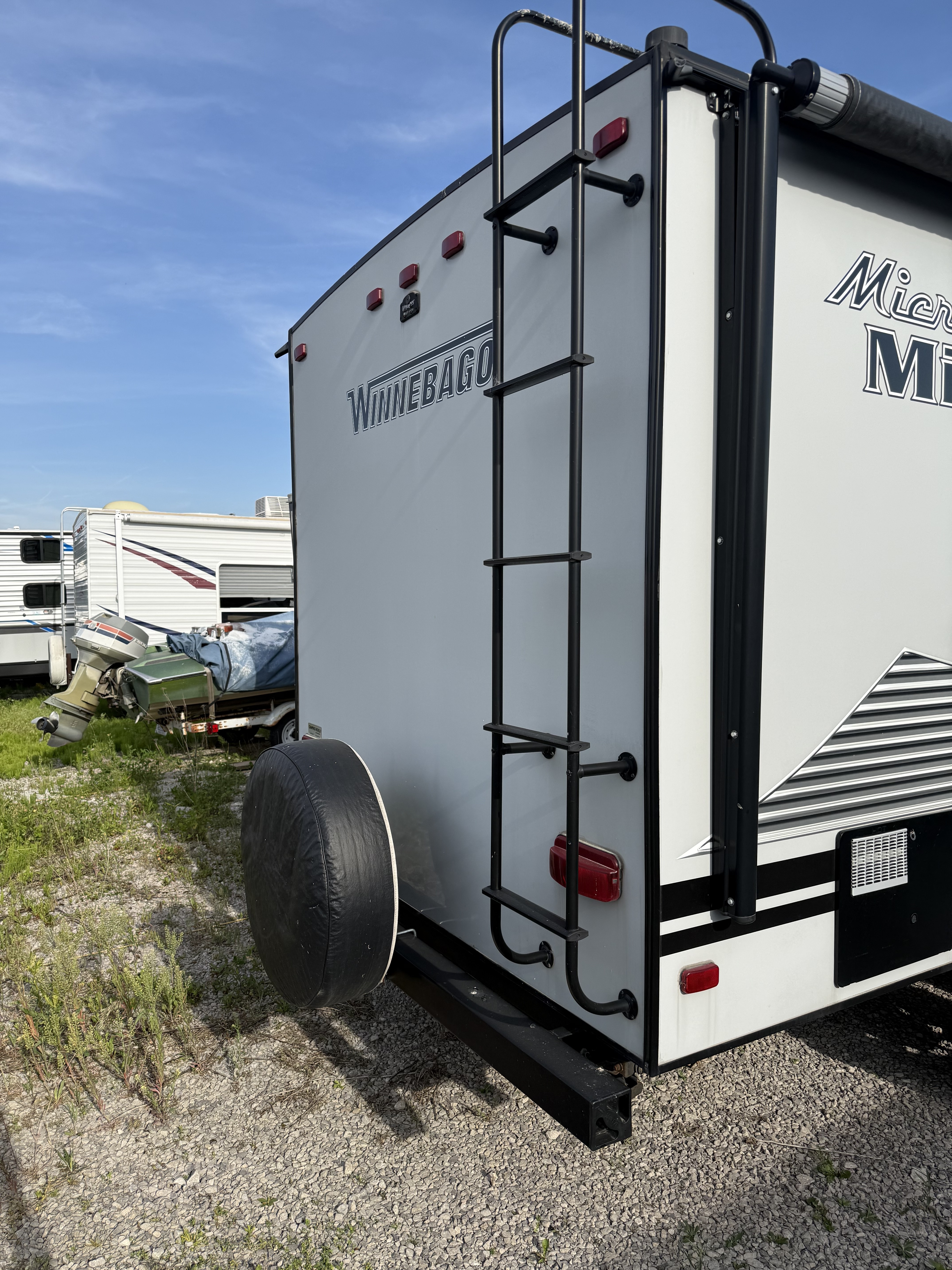 2019 Winnebago MICRO MINNIE 2100BH in saginaw MI