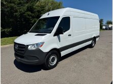 New Truck Manufacturing Plants in the U.S. and What They’re Building image