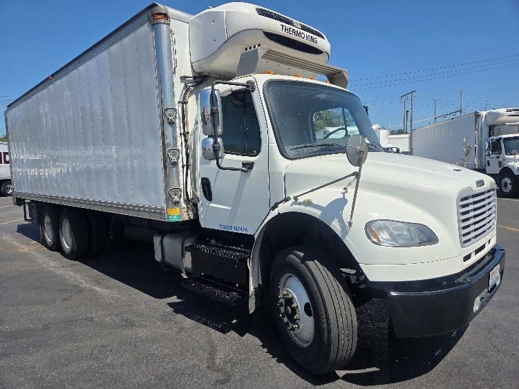 2017 FREIGHTLINER BUSINESS CLASS M2 106 in Kent, WA