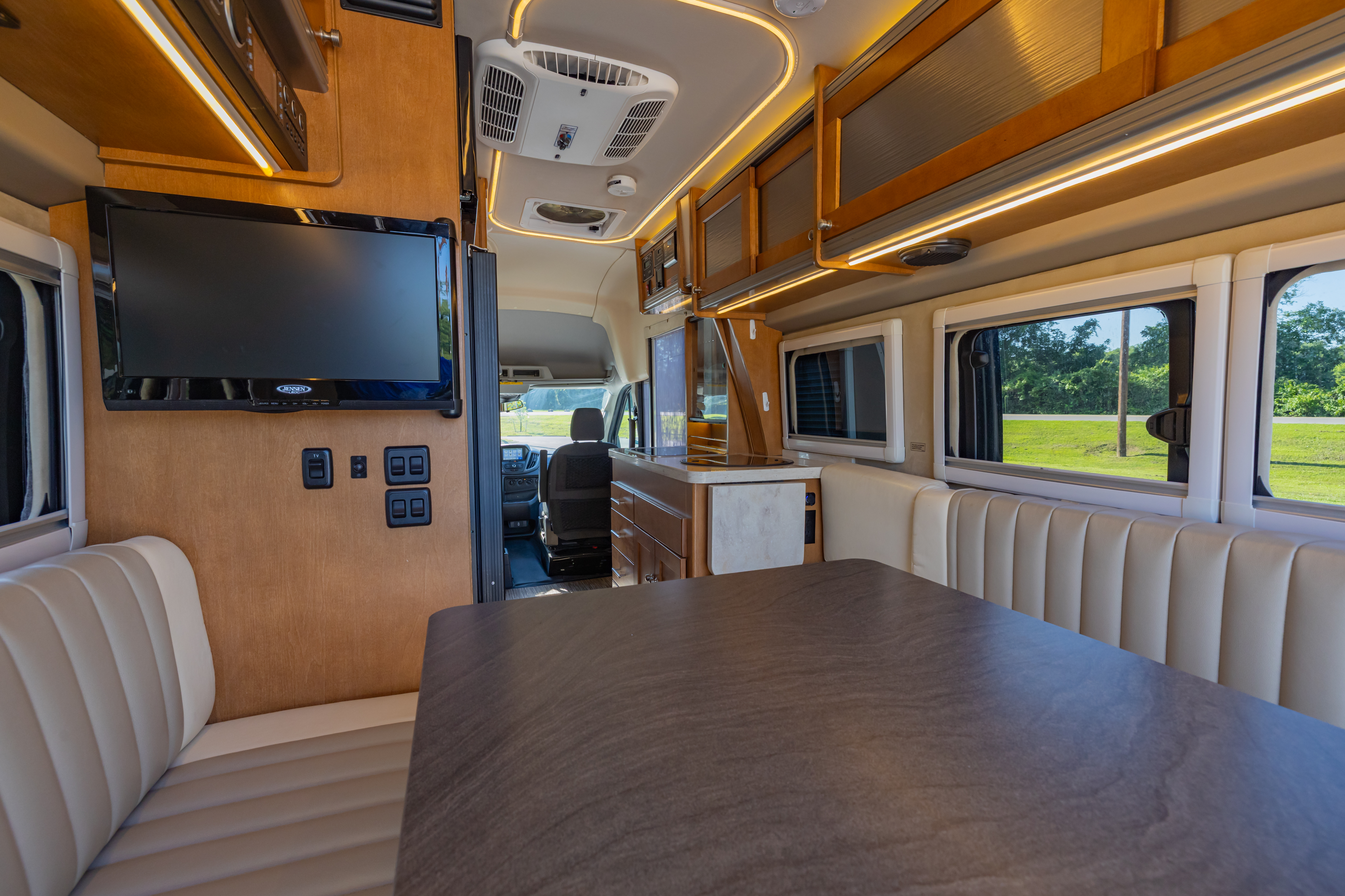 2017 Winnebago PASEO 48P RV