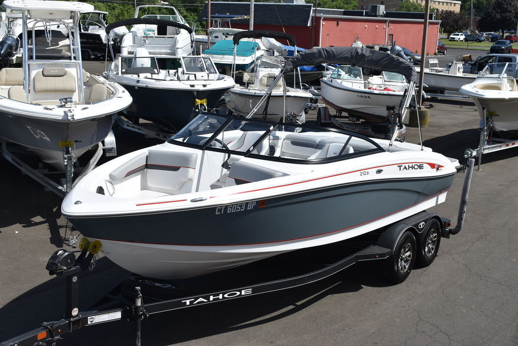 2023 Tahoe® 210 SI in east haven CT