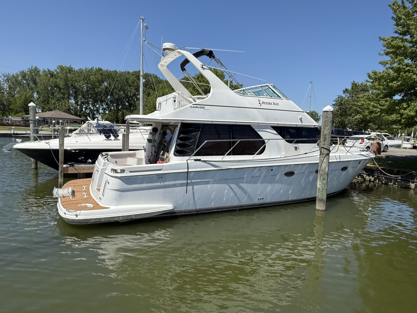 1999 Carver 450 Voyager in lasalle MI