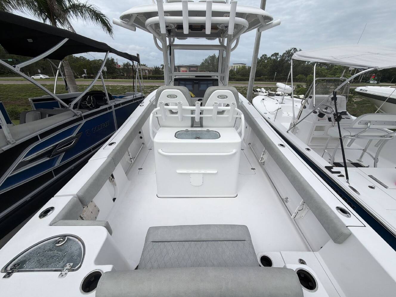 A photo of this 2020 Sportsman 282 Open
