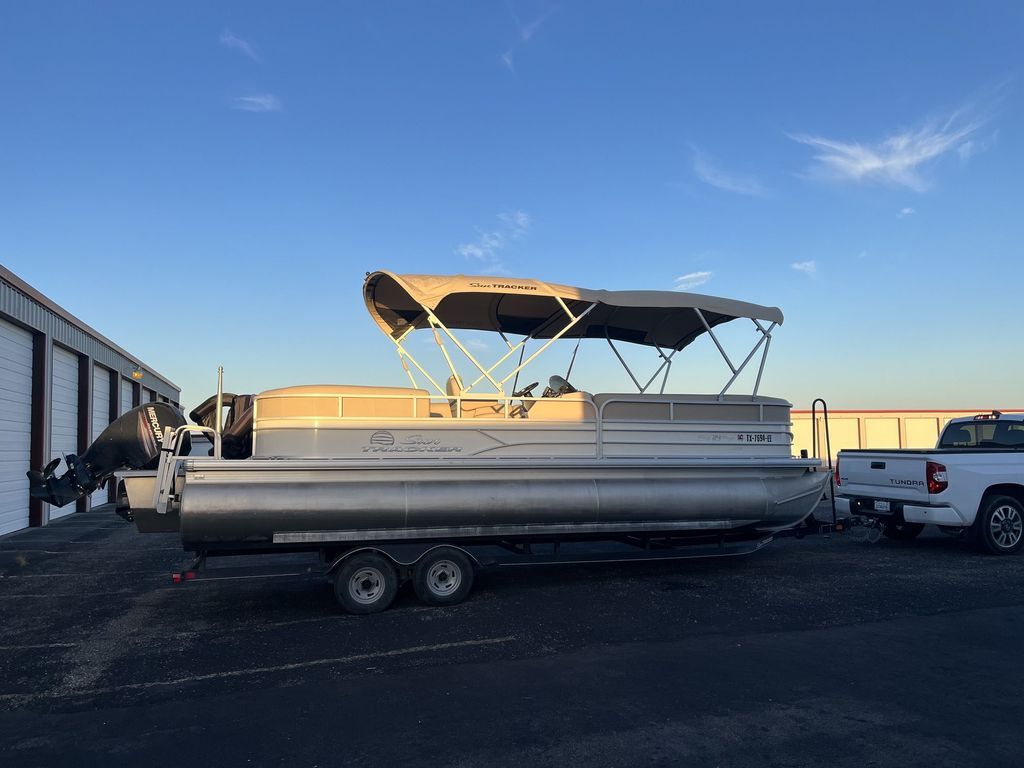2017 Sun Tracker Party Barge 22 RF XP3 in del rio TX