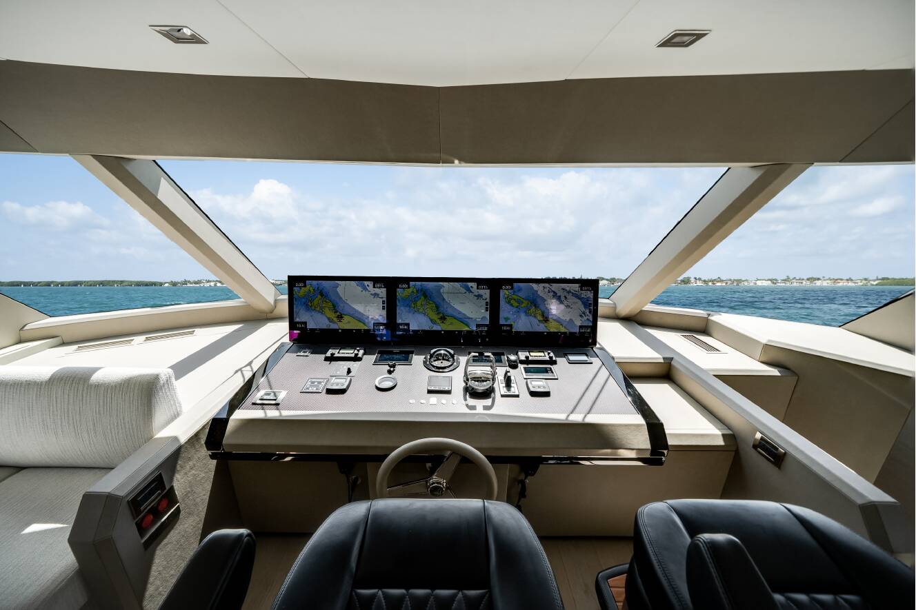 A photo of this 2023 Ocean Alexander 27R
