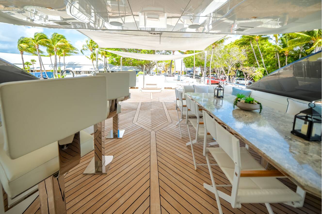 A photo of this 2023 Ocean Alexander 27R