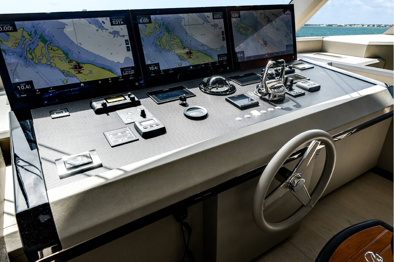 A photo of this 2023 Ocean Alexander 27R