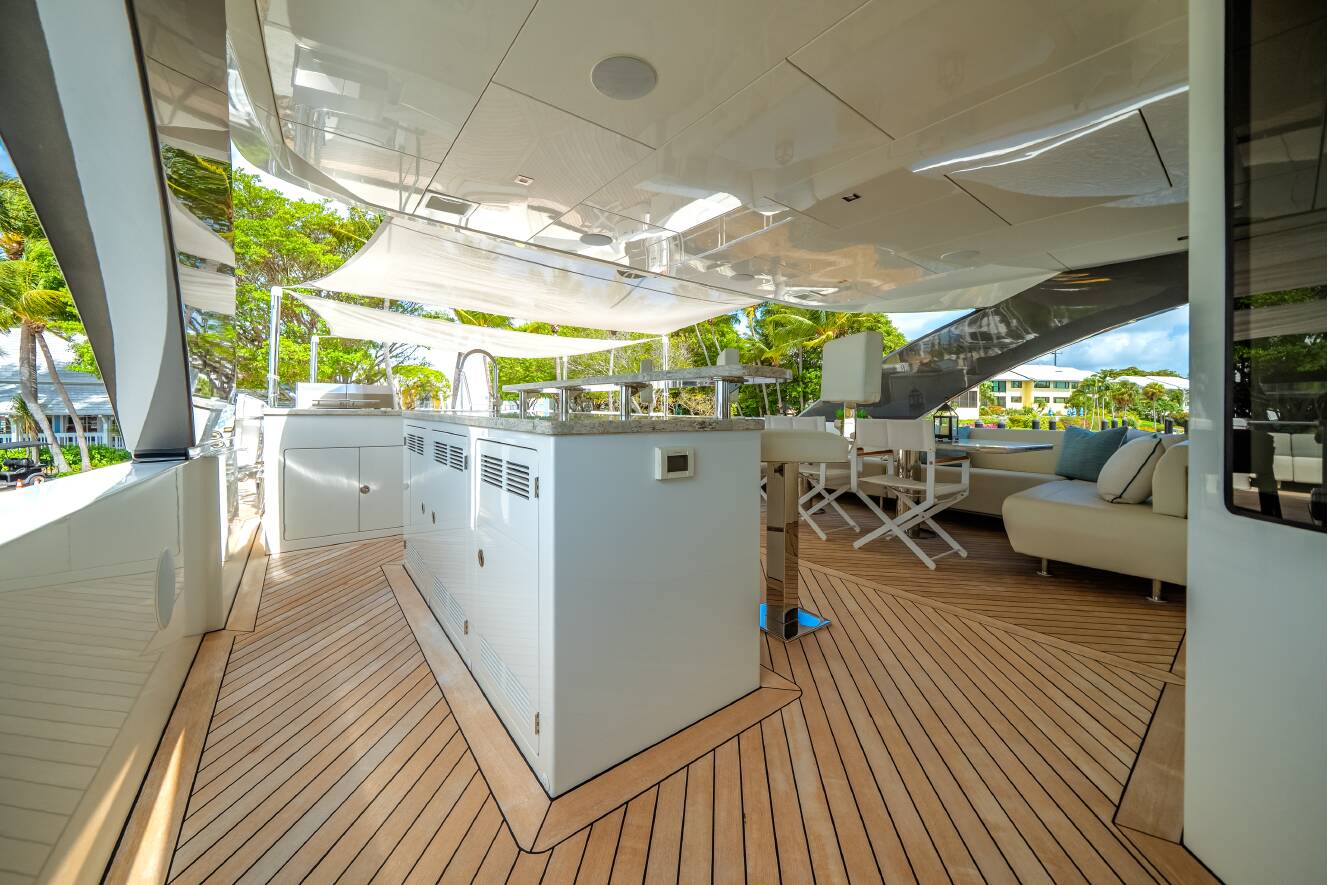 A photo of this 2023 Ocean Alexander 27R