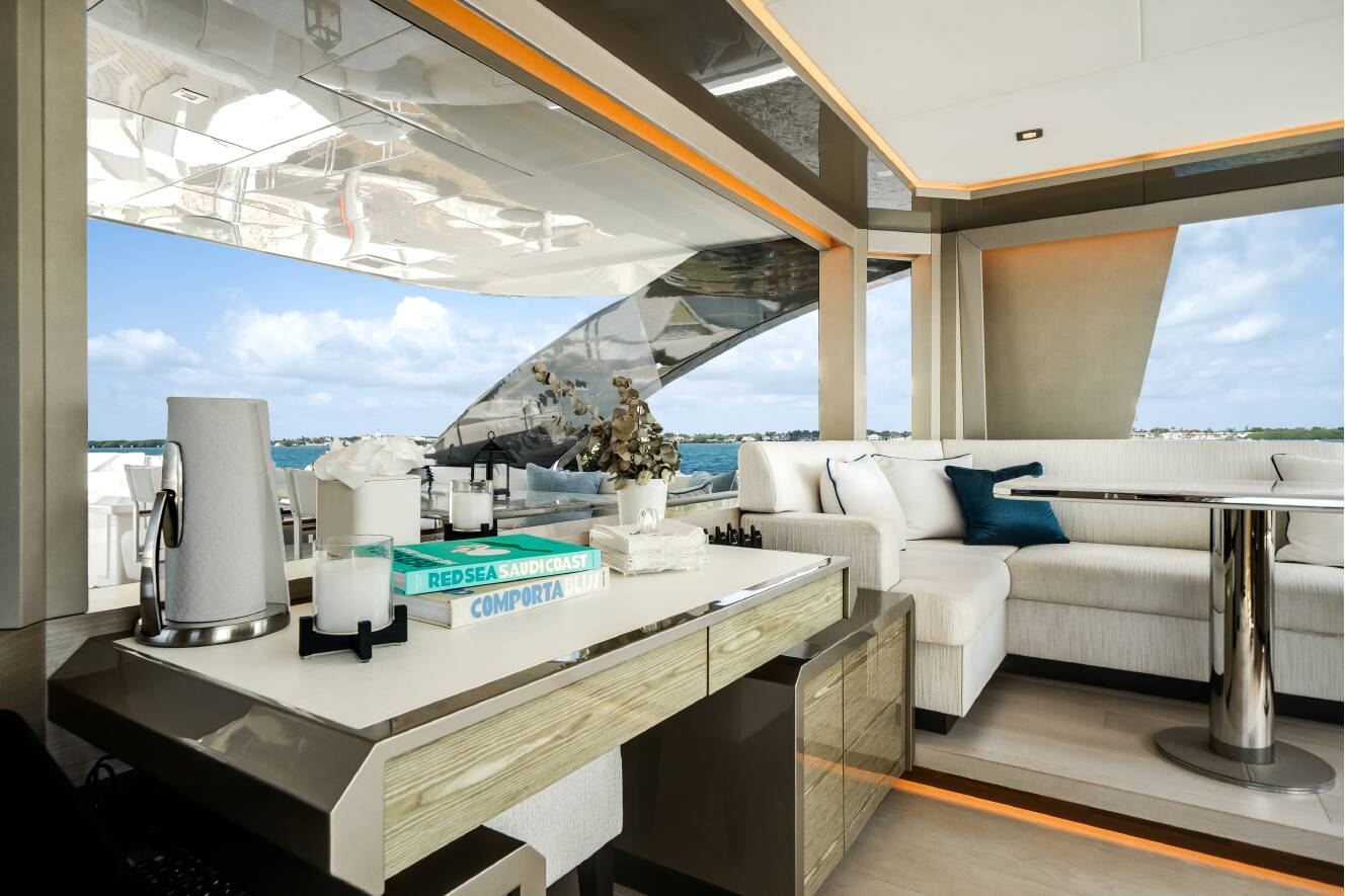 A photo of this 2023 Ocean Alexander 27R