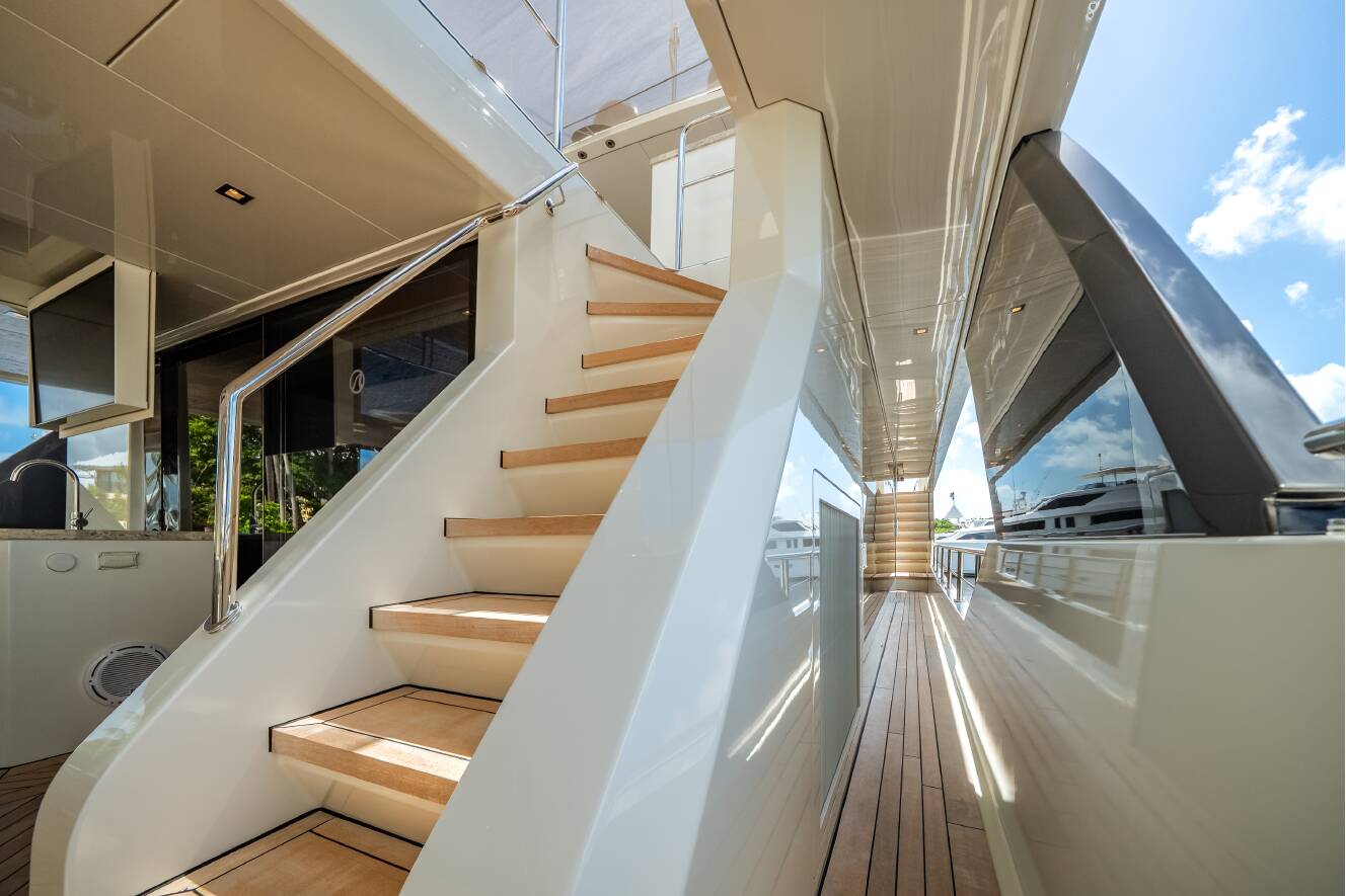 A photo of this 2023 Ocean Alexander 27R